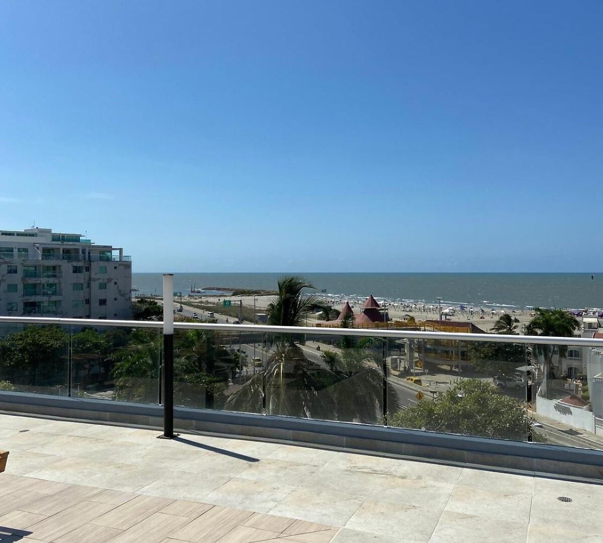 En Cerca Del Mar Y El Aeropuerto Apartamento *