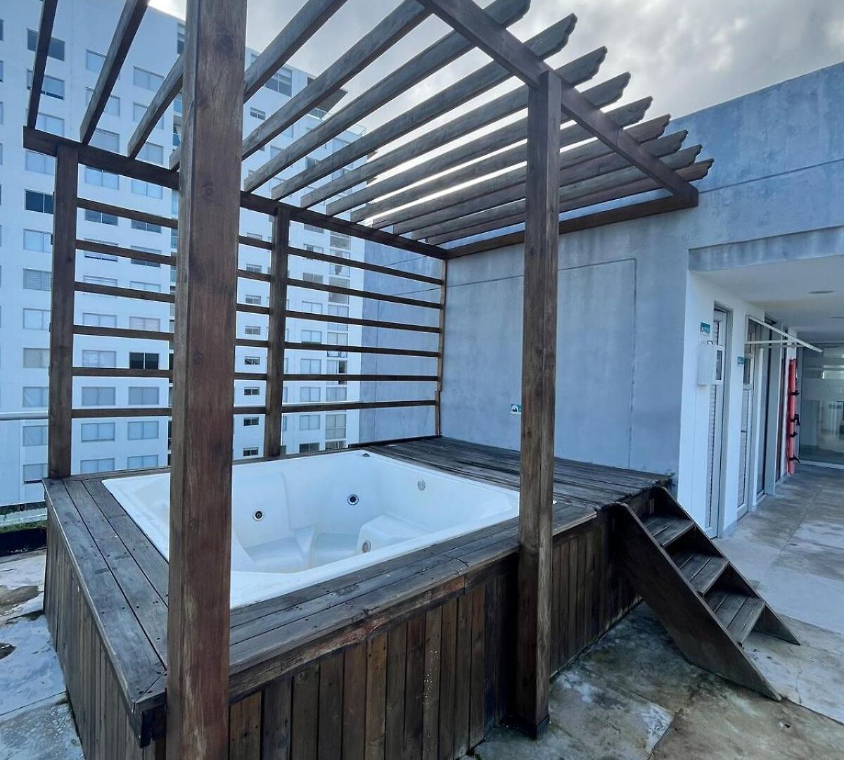 En Cerca Del Mar Y El Aeropuerto Apartamento *