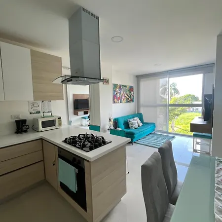 En Cerca Del Mar Y El Aeropuerto Apartamento *