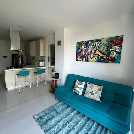 Apartamento En Cerca Del Mar Y El Aeropuerto