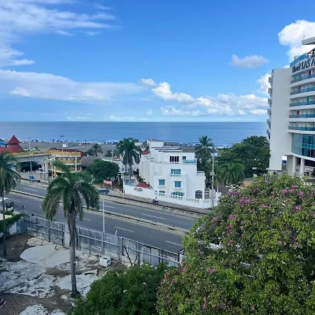 Apartamento En Cerca Del Mar Y El Aeropuerto